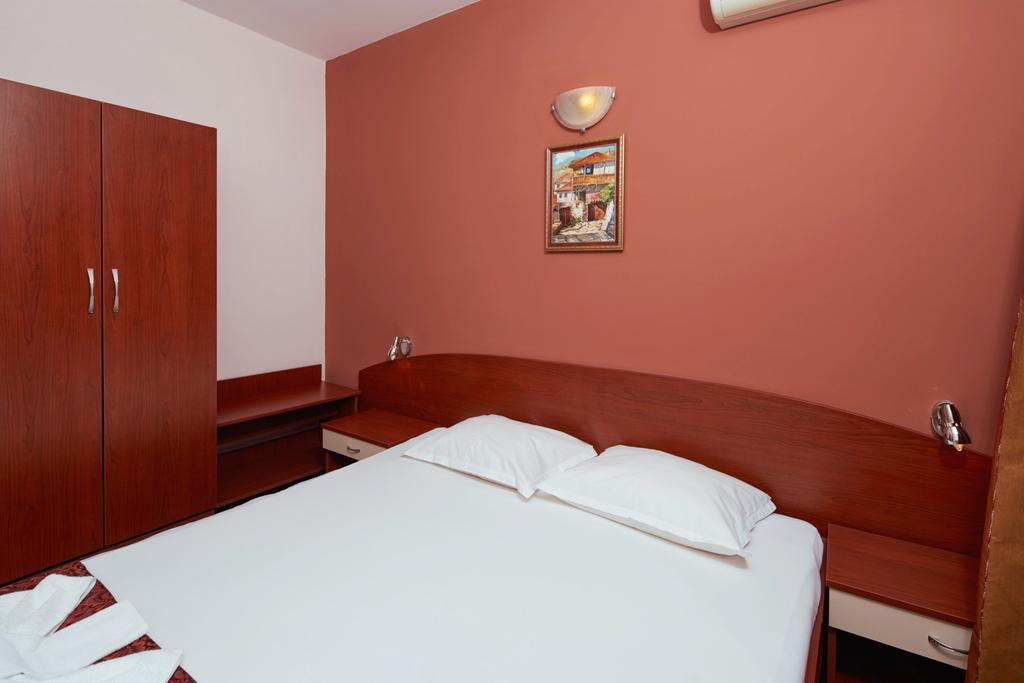 Guesthouse Kirov Ravda Exteriér fotografie