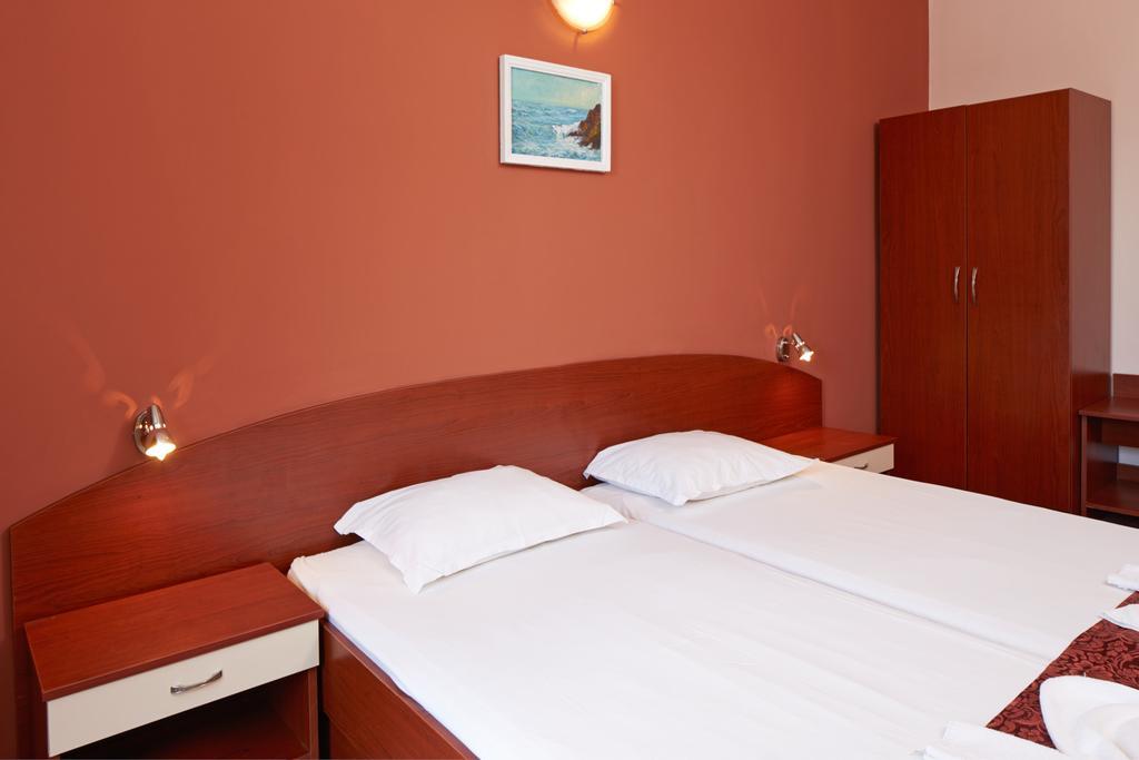 Guesthouse Kirov Ravda Exteriér fotografie